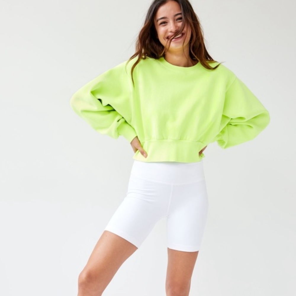 Aritzia TNA Cozy Fleece Cropped Crew Neck